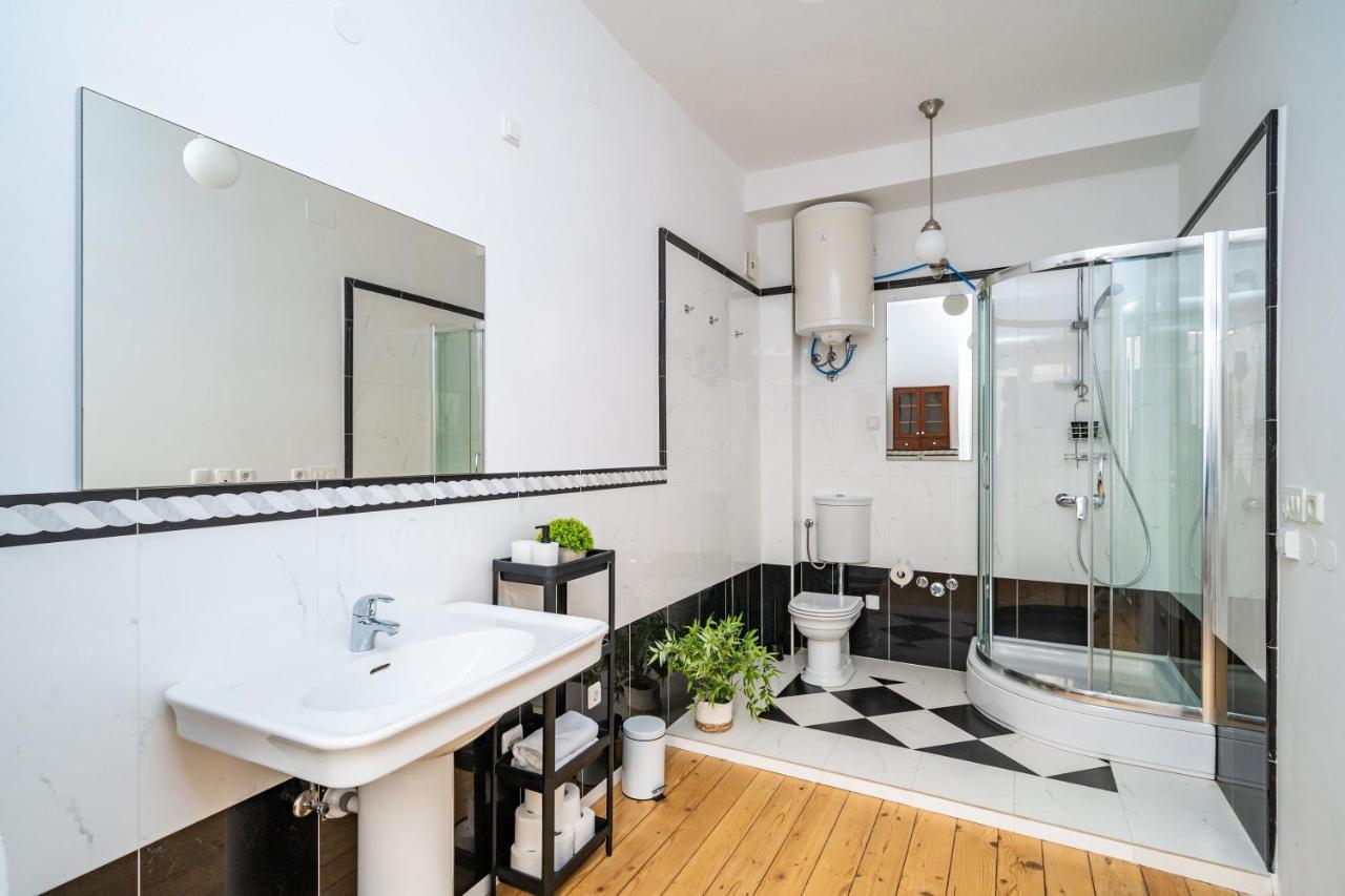 Laus Ii, Lovely Apartment In Old Town Дубровник Екстер'єр фото